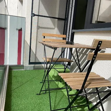 Stylish Near Orhideea Towers With Free Wifi ブカレスト
